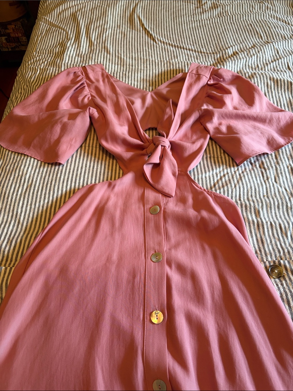 Women's Dusty Rose Tie-Front Button Midi Dress - Picture 3 of 8